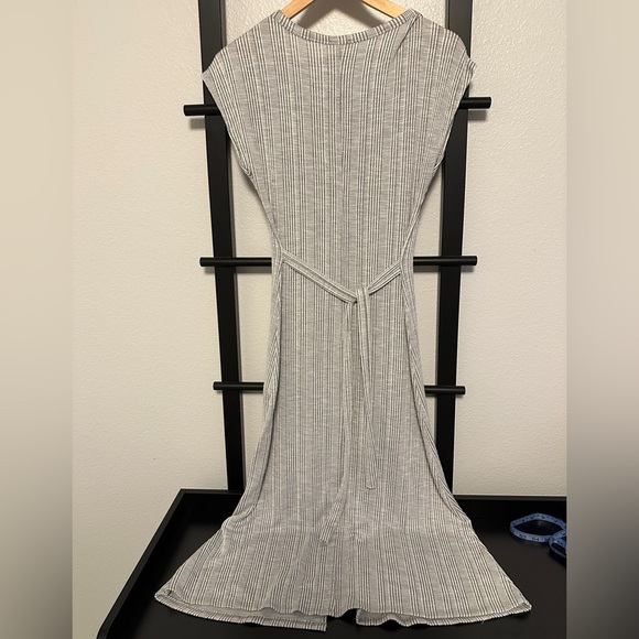 Anthropologie-Caution to the Wind Brushed Ribbed Midi Dress. EUC. - Picture 4 of 6